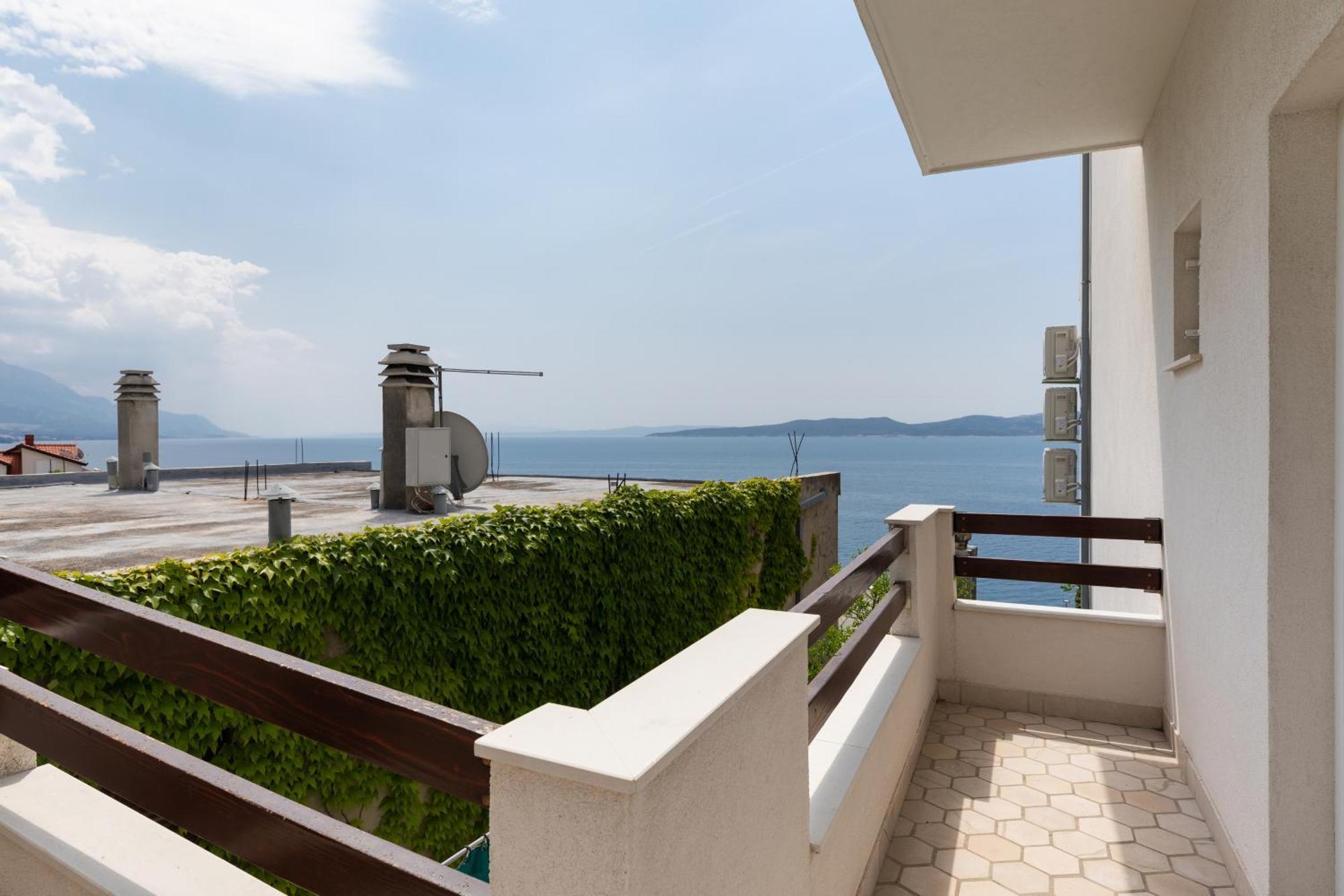 Apartments With A Parking Space Pisak, Omis - 5975 Exterior photo