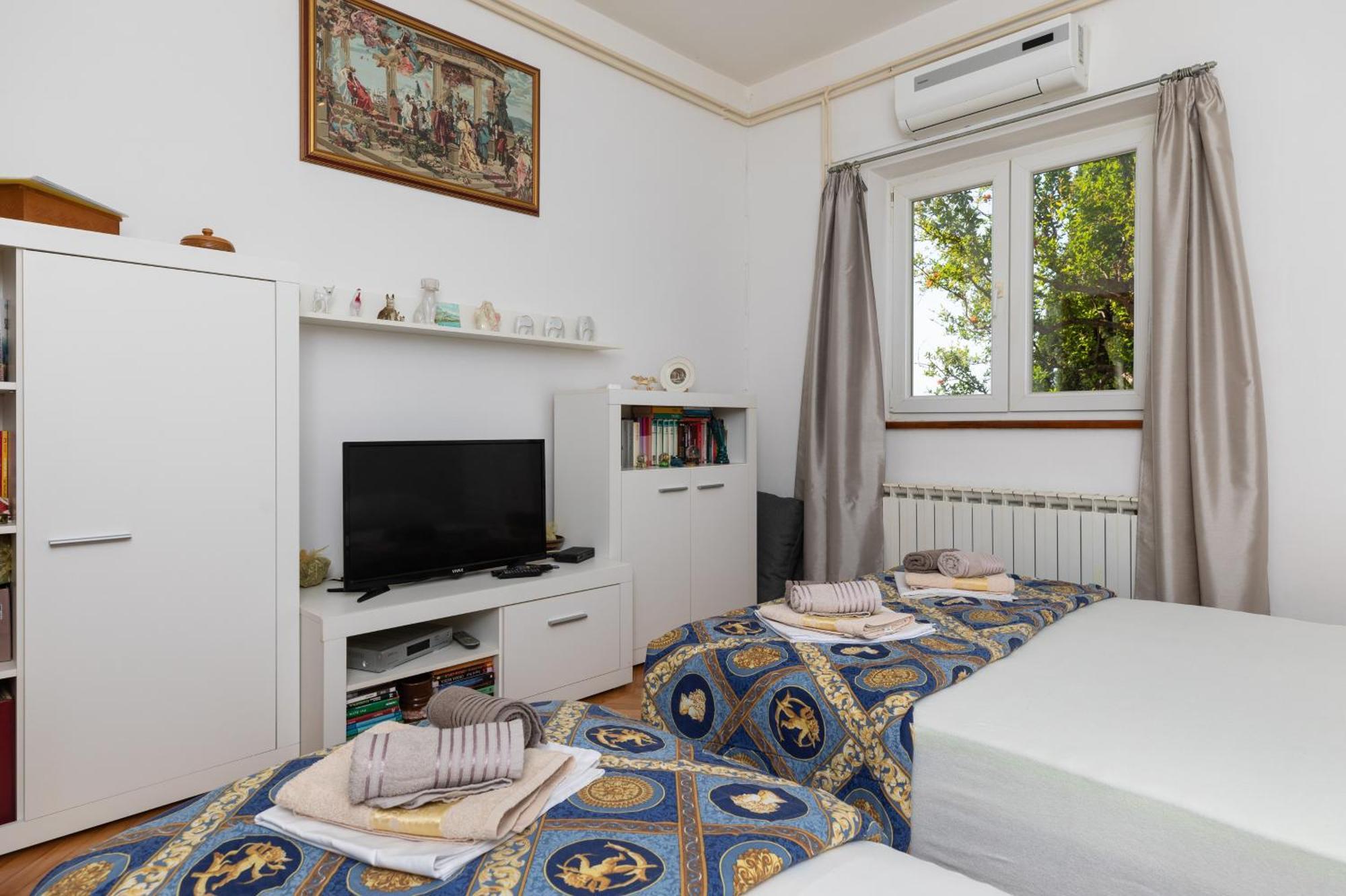 Apartments With A Parking Space Pisak, Omis - 5975 Room photo